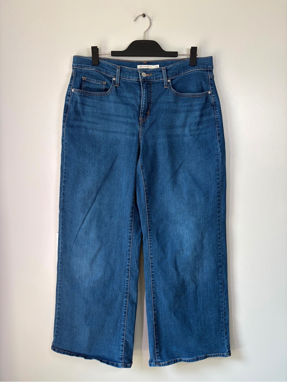 Levi’s 318 Shaping Wide Leg Jeans Size 14W Stretch Denim Wardrobe Staples